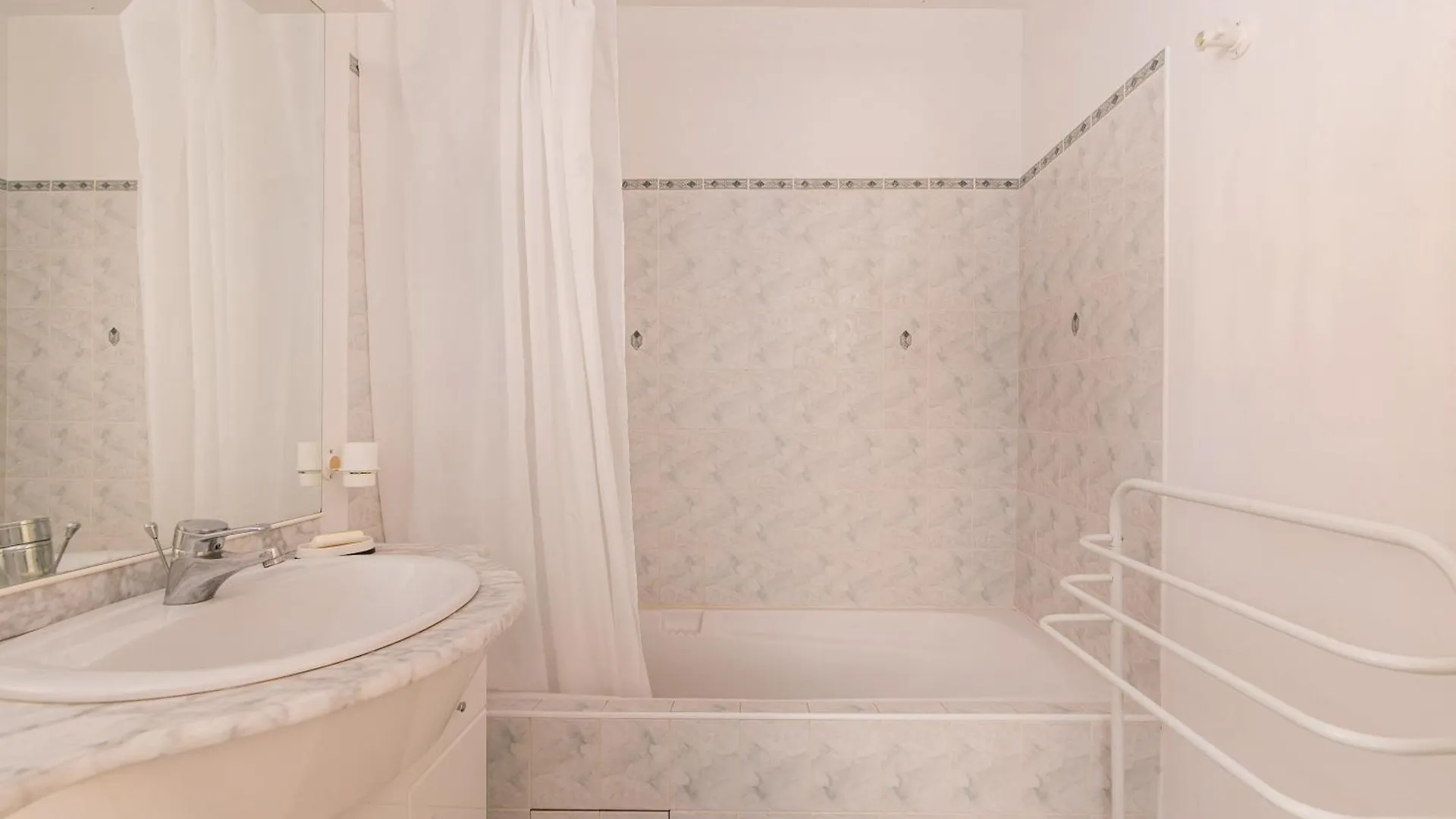 Esquirou Varois - Maison Avec Piscine Moissac-Bellevue